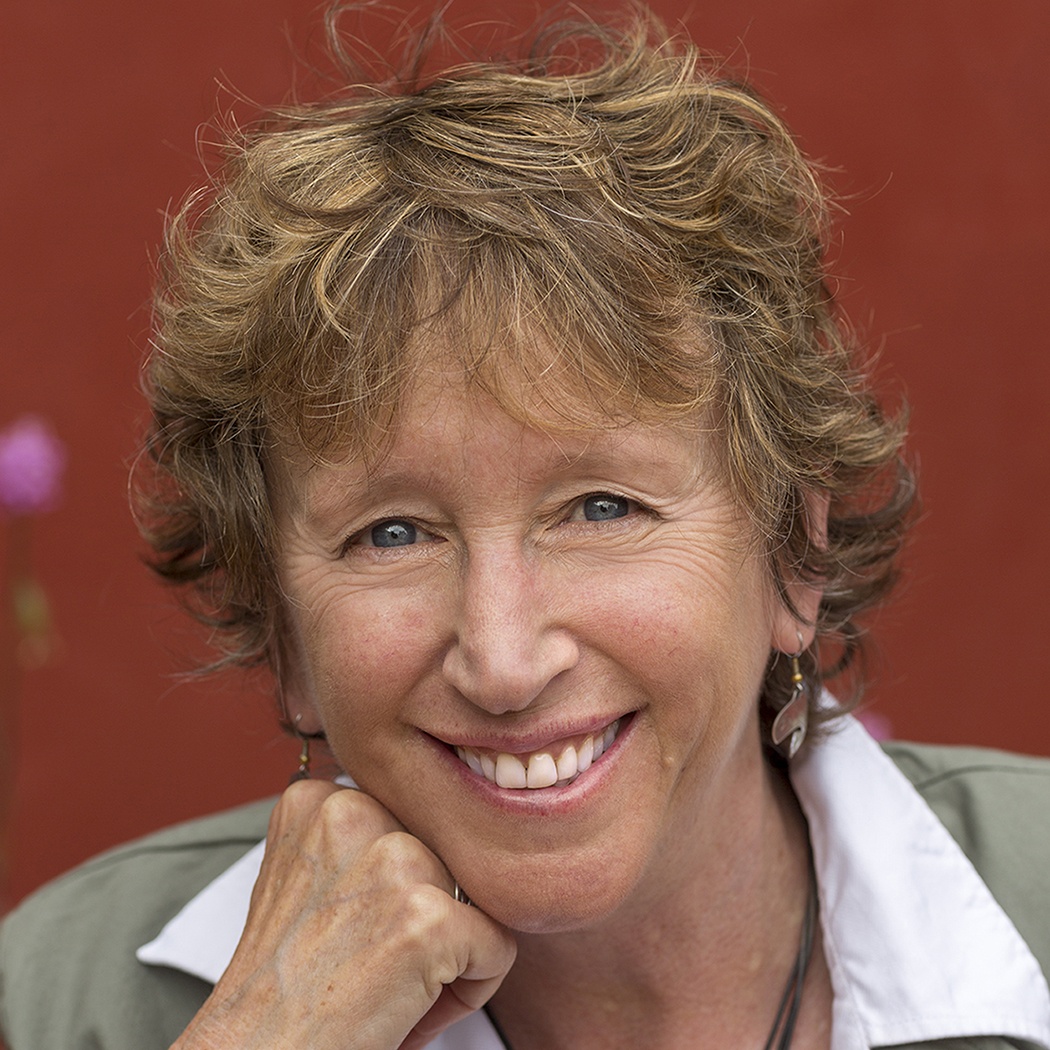 Professor Lynn Gamble Receives Award article image-2017-02-11